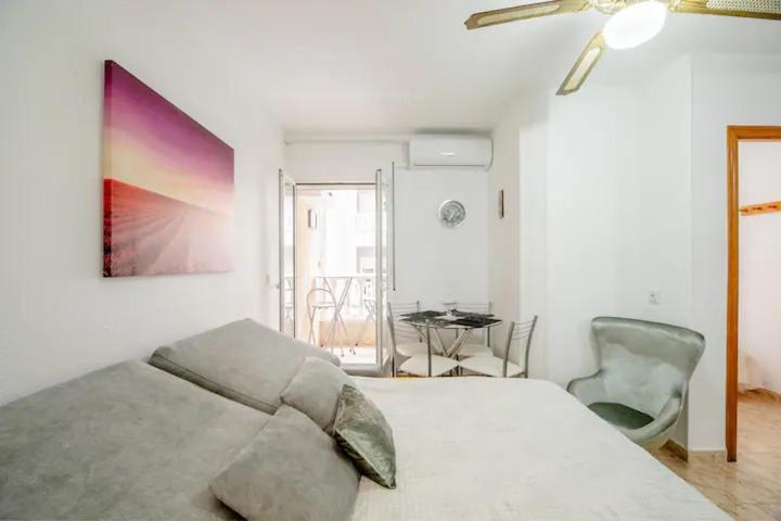 Apartamento Inteiro Acolhedor Perto Da Praia Torrevieja Zewnętrze zdjęcie